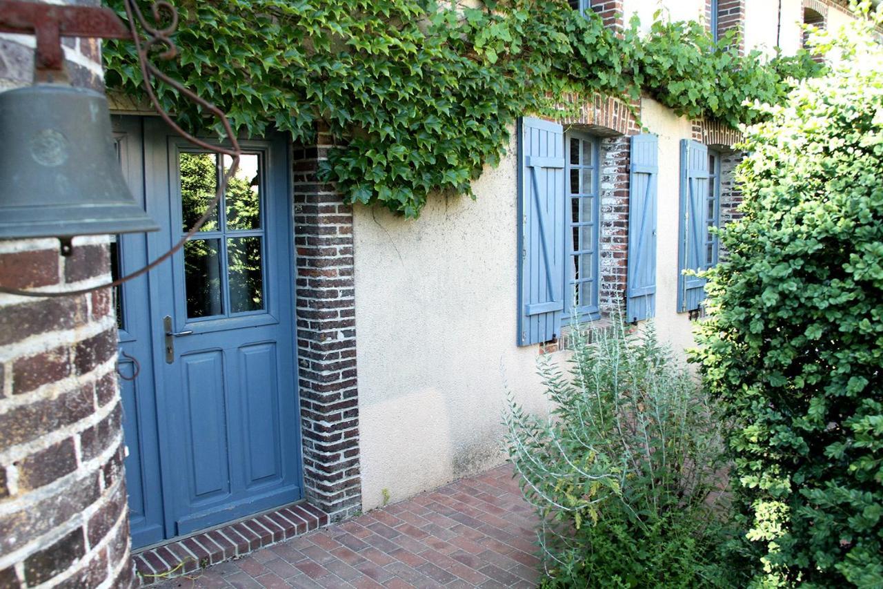 Le Clos Des Artistes - Gite Turny Bagian luar foto
